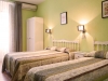 Hostal Los Alpes | Family room